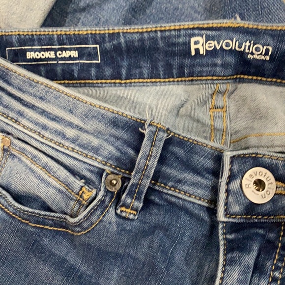 Revolution (by Ricki’s) Woman’s Brooke Capris - Size 25 - Picture 3 of 4